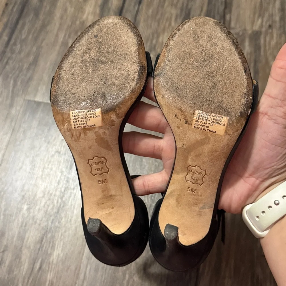 Tory Burch | Black Leather Heels size 5 - Picture 6 of 6
